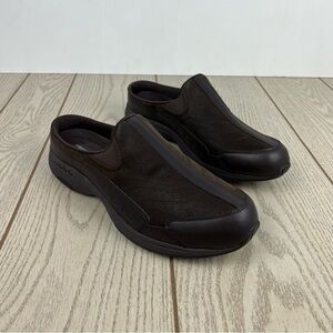 Easy Spirit Women's Traveltime Leather Clogs 12M Dark Brown $70